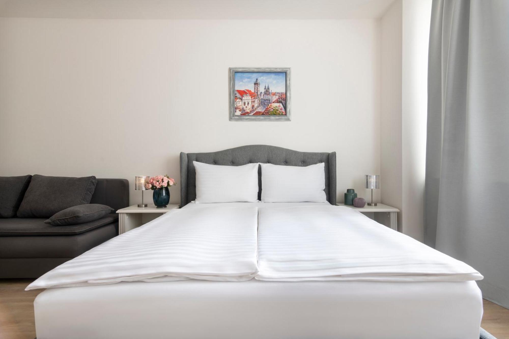 Prague Serenity Suites And Apartments Bagian luar foto