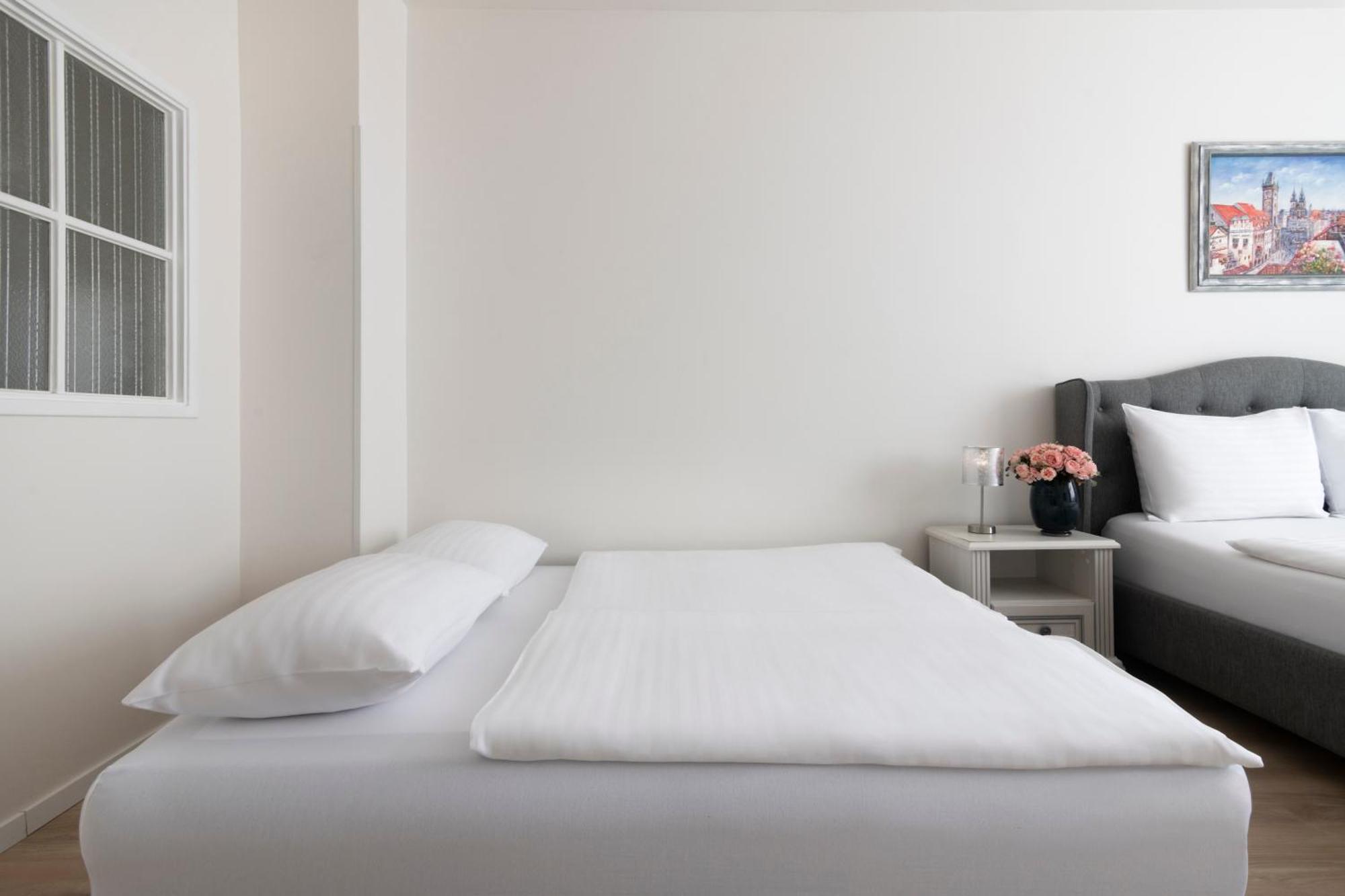 Prague Serenity Suites And Apartments Bagian luar foto